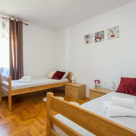 Ferienvilla Ena By Interhome *