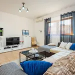 Ferienvilla Ena By Interhome Pula