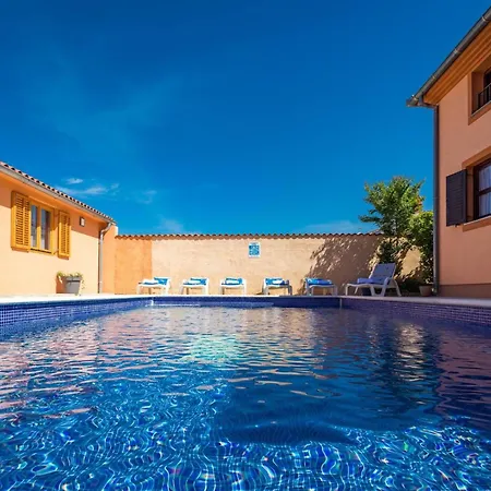 Ferienvilla Ena By Interhome * Pula